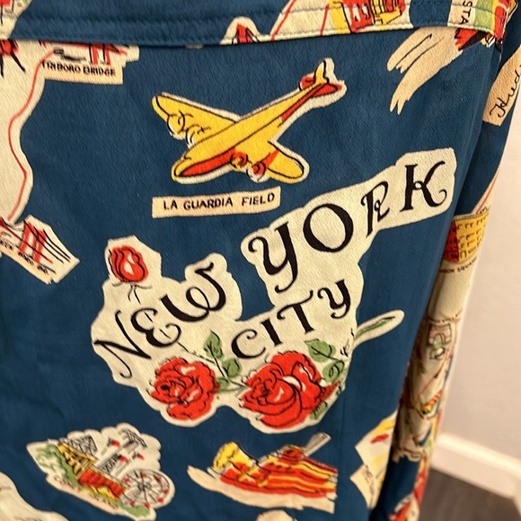 Tribute to NYC button down - Picture 2 of 14